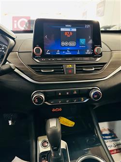 نيسان ألتيما